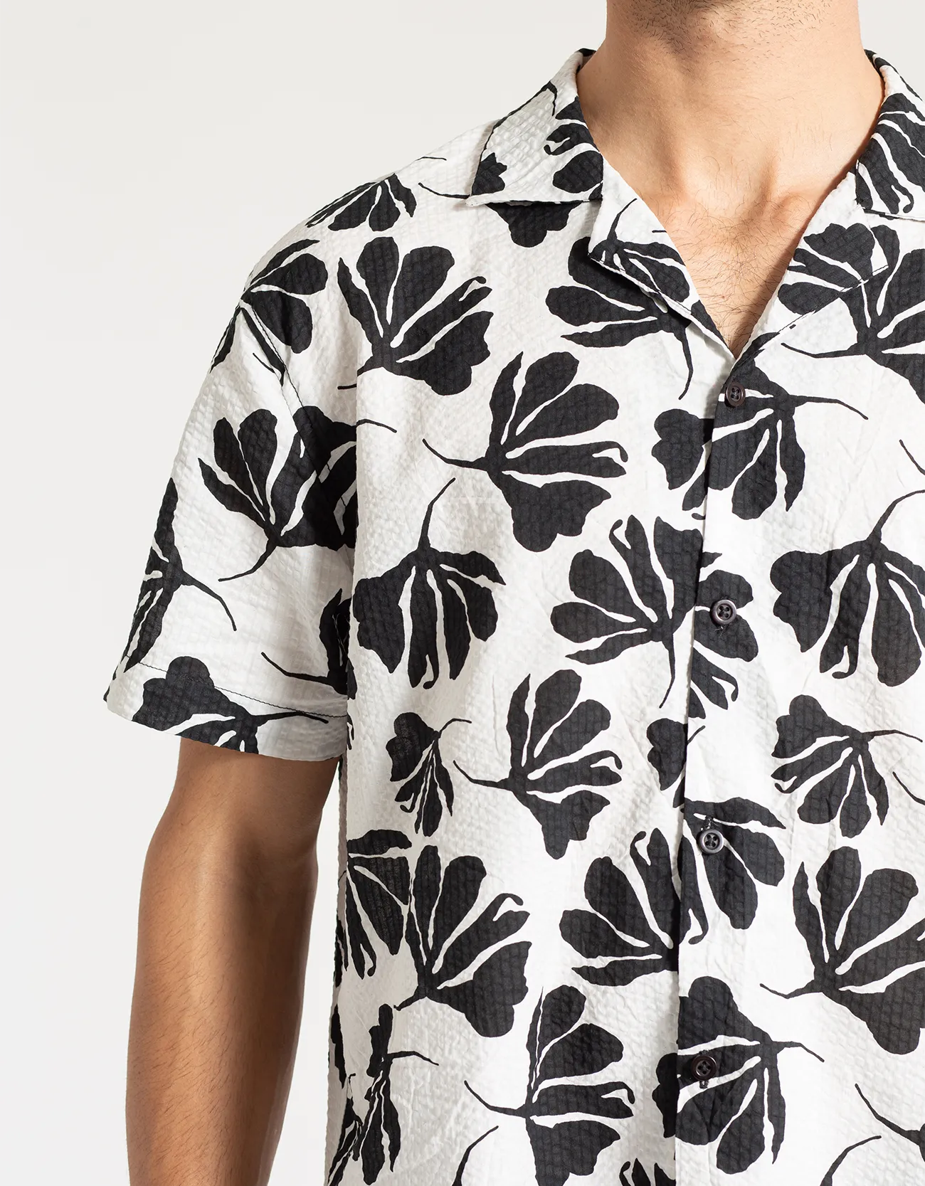 SAFARI FLOWERAL BUTTON DOWN SHIRT