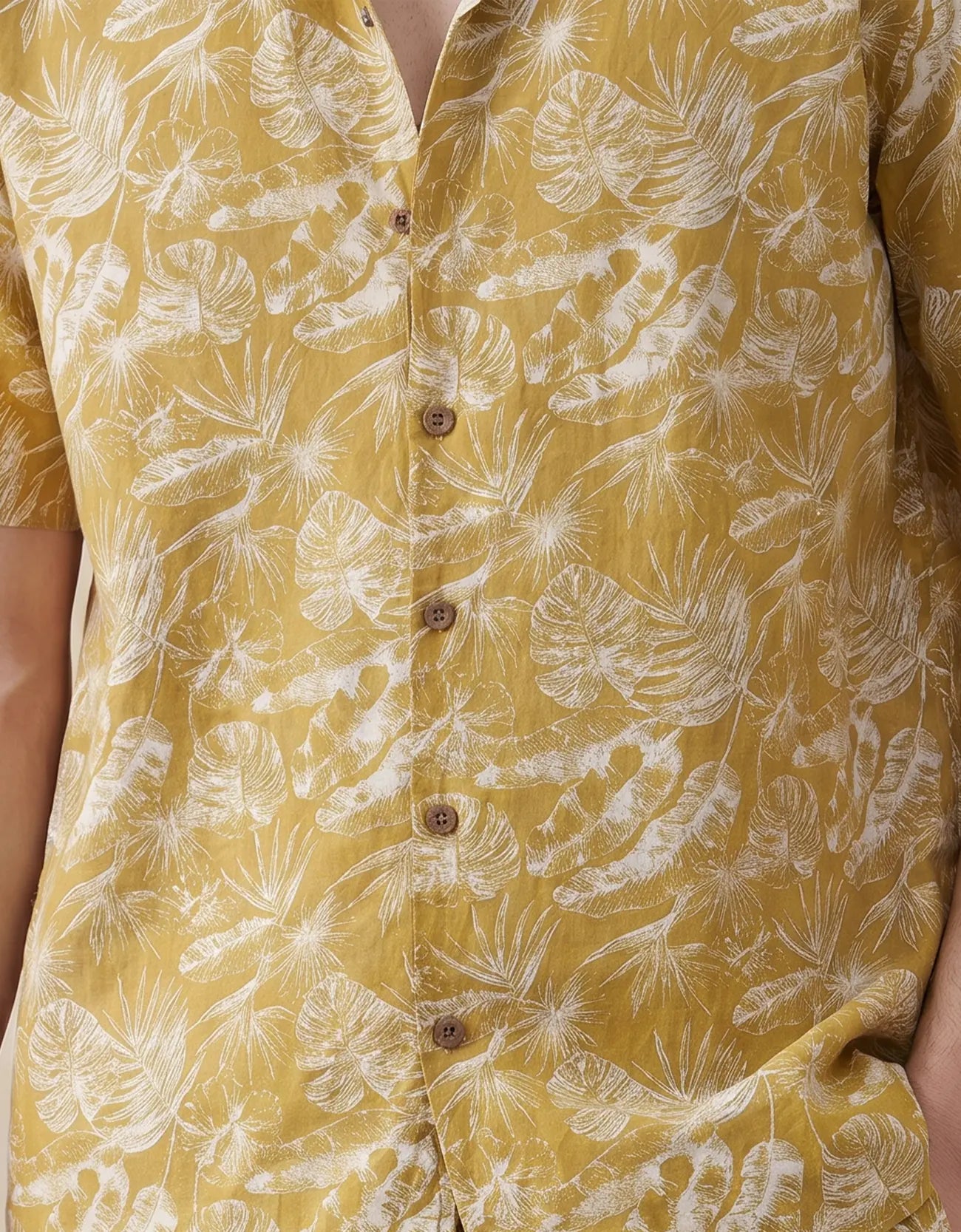 MEN'S COTTON SHIRT HALF SLEEVES