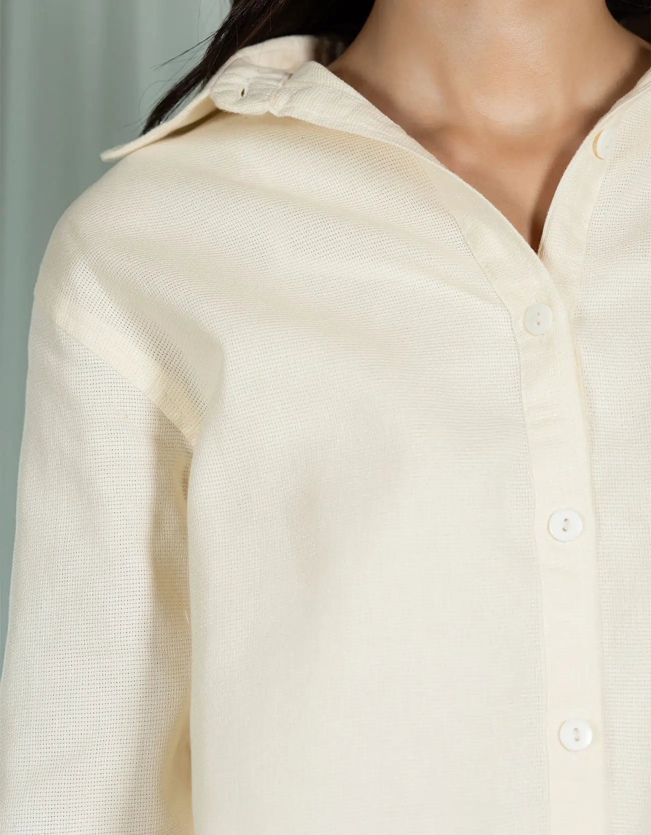 JACQUARD COLLARED BACK TALE SHIRT