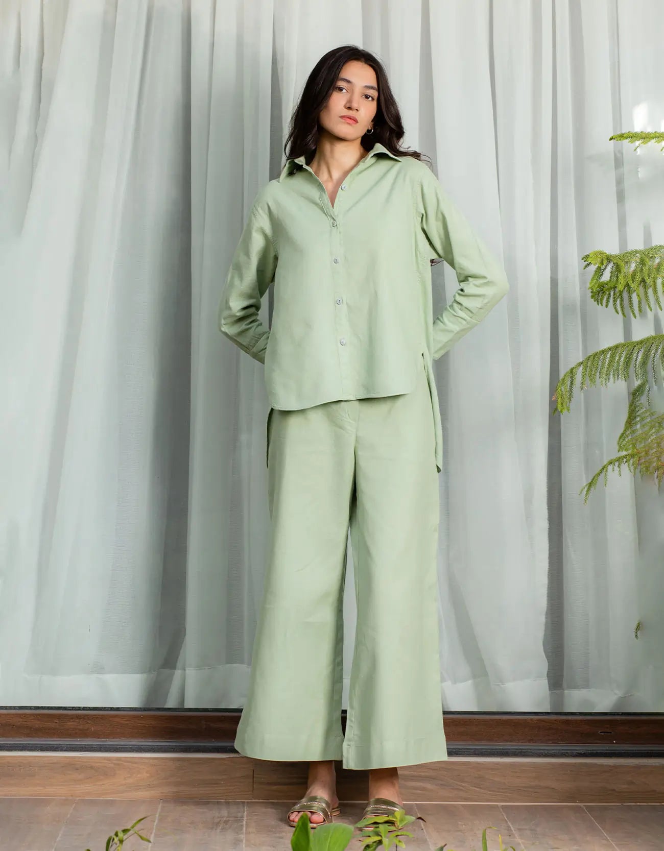 JACQUARD COLLARED BACK TALE SHIRT