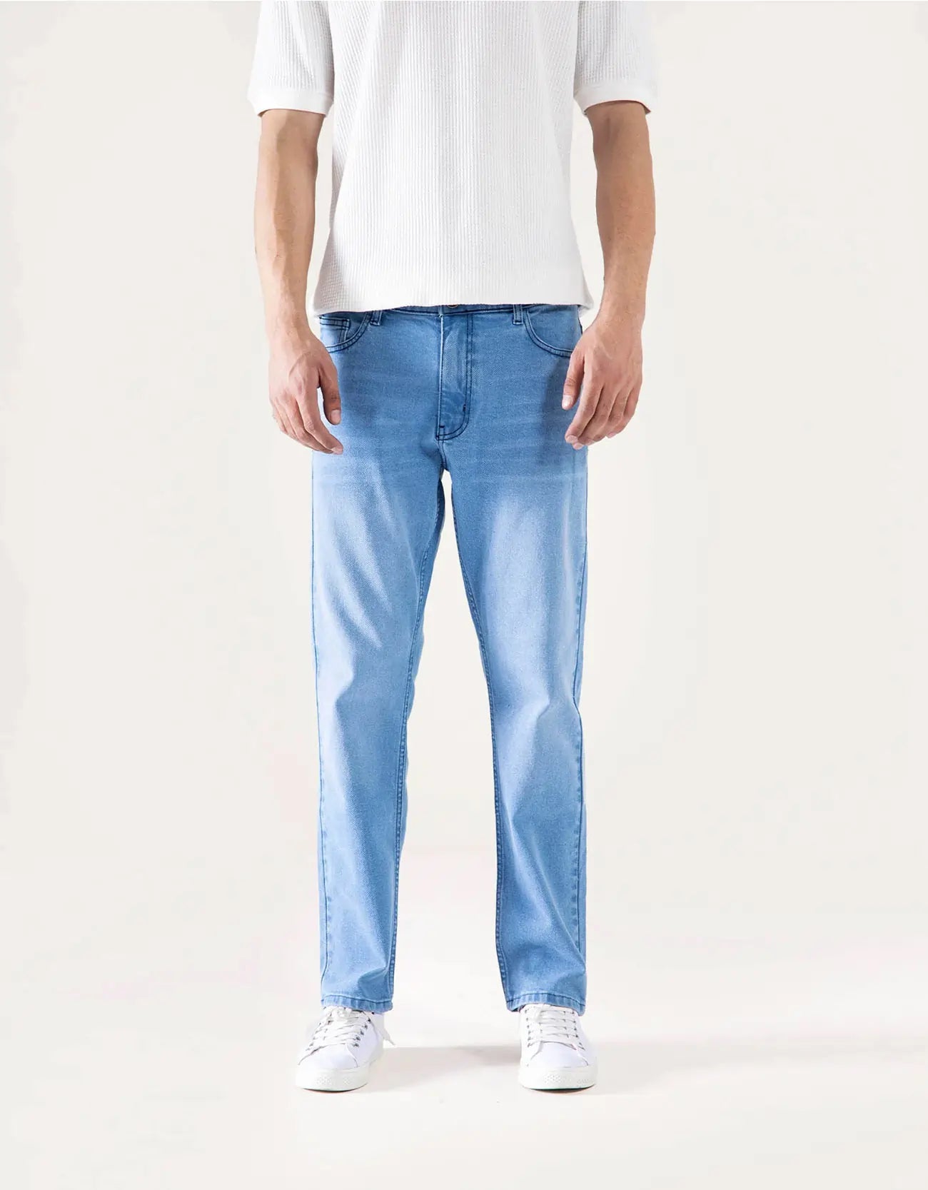 BASIC STRAIGHT JEANS