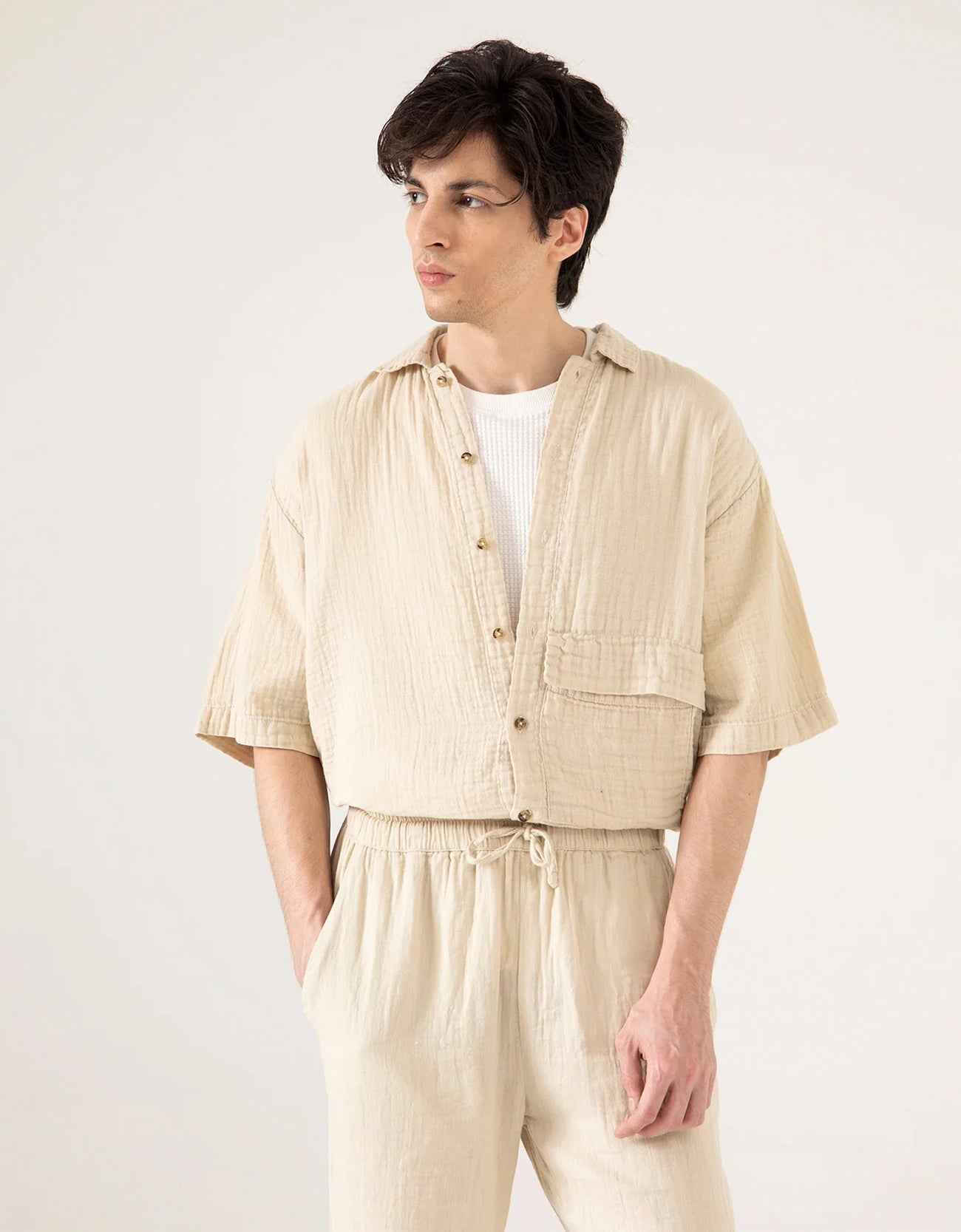 MUSLIN OVERSIZED PATCH POCKET OVERSHIRT