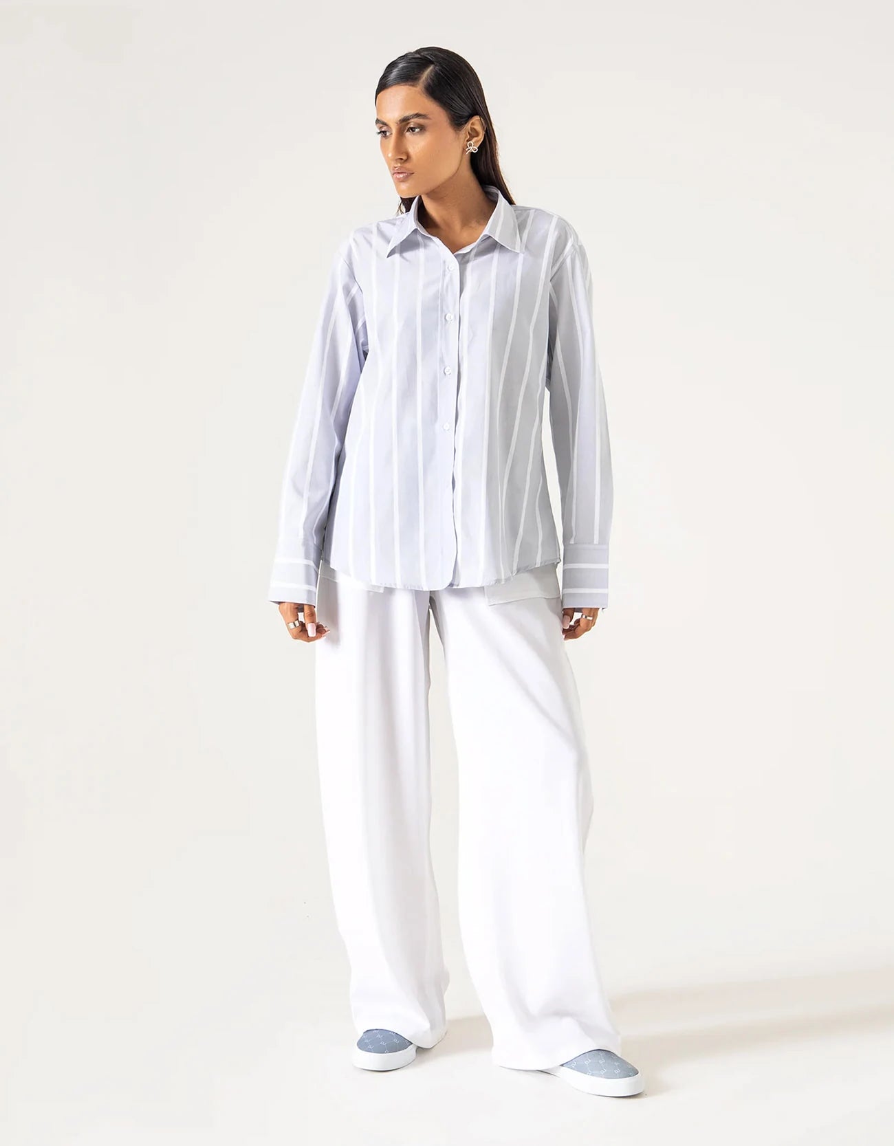 STRIPPED BUTTON DOWN SHIRT