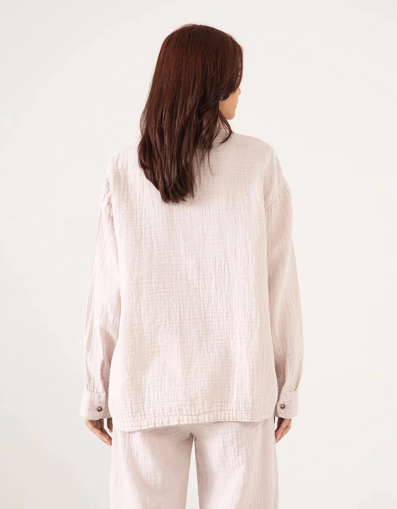 MUSLIN PATCH POCKET SHIRT