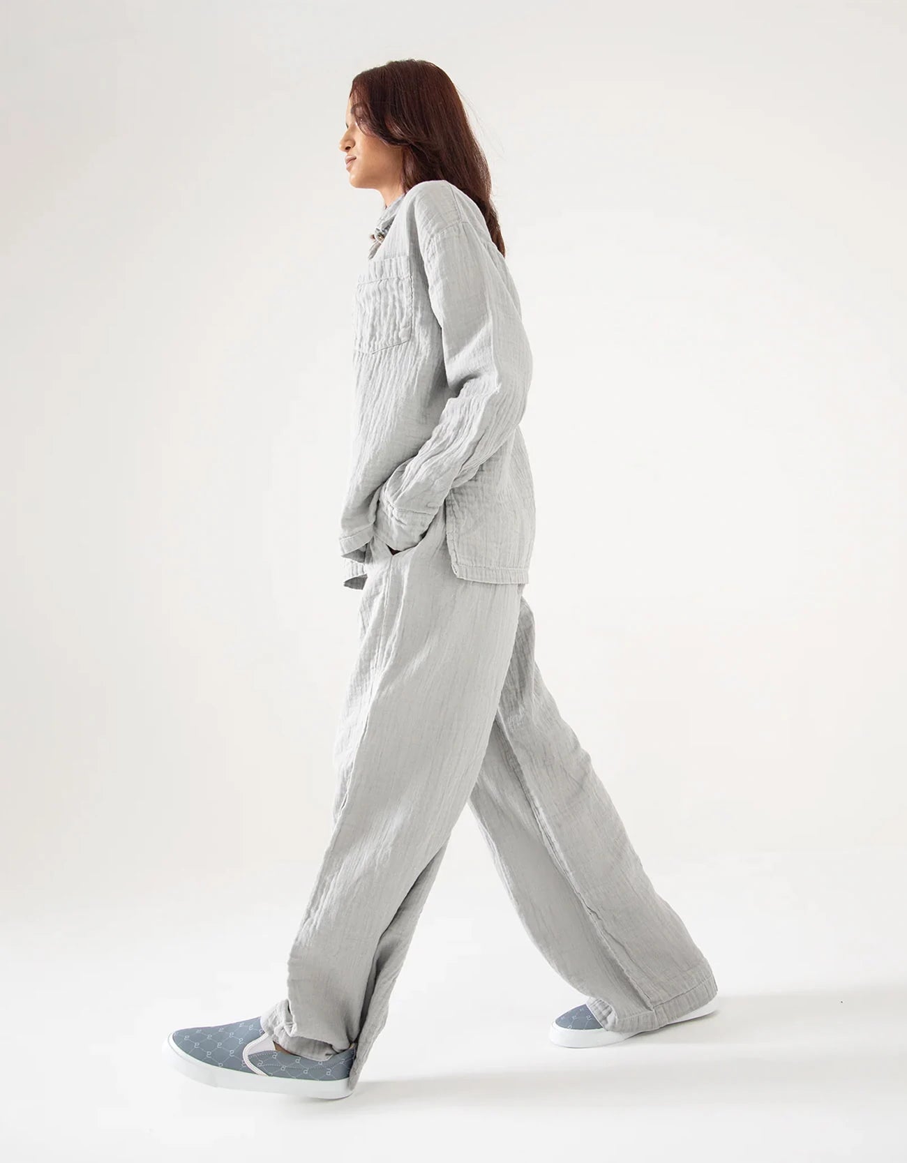 MUSLIN PATCH POCKET SHIRT