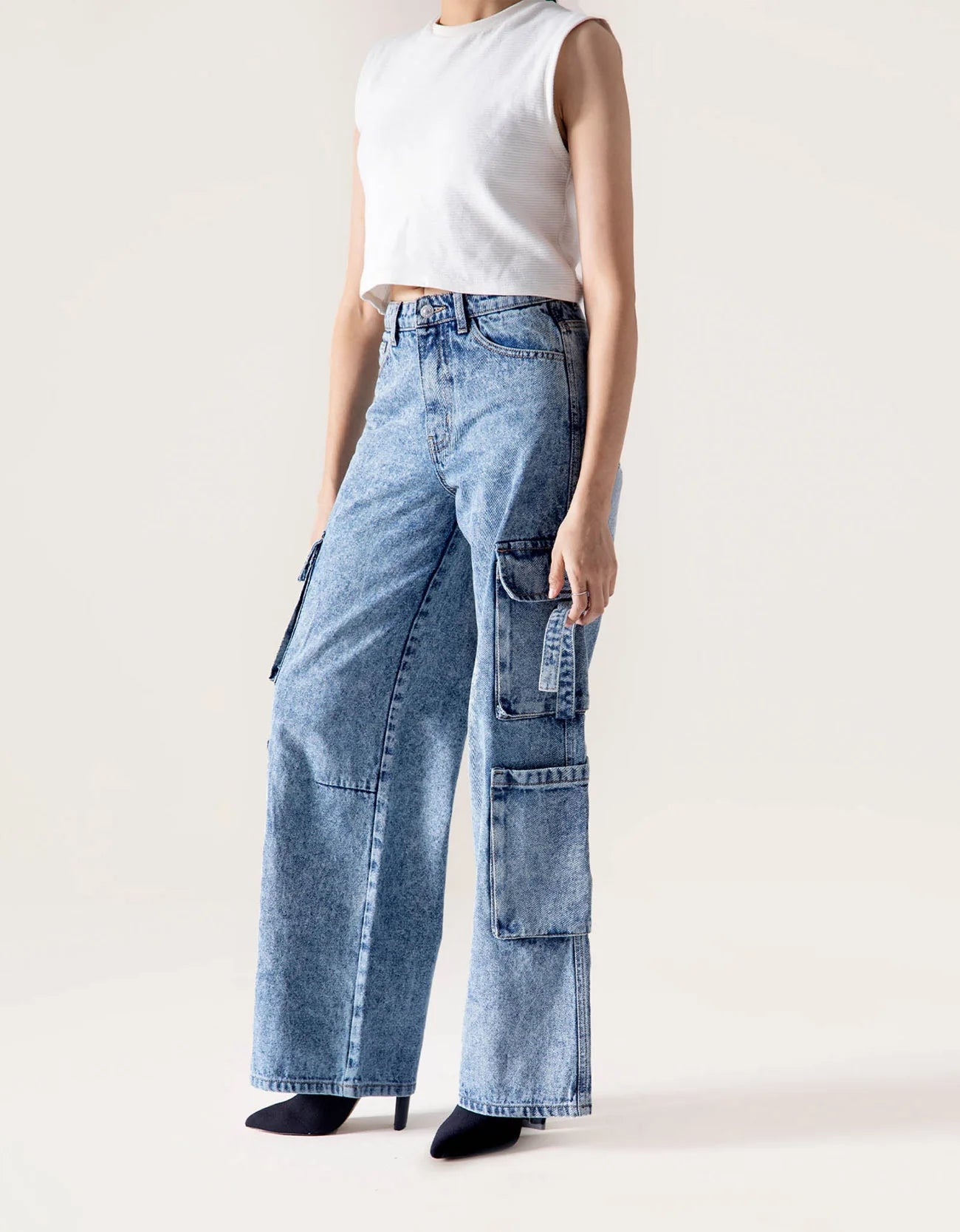 WIDE LEG CARGO JEANS