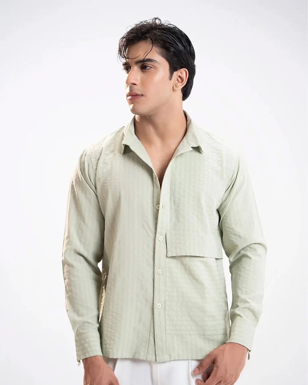 MEN’S BUTTON DOWN SHIRT WITH FLAP POCKET