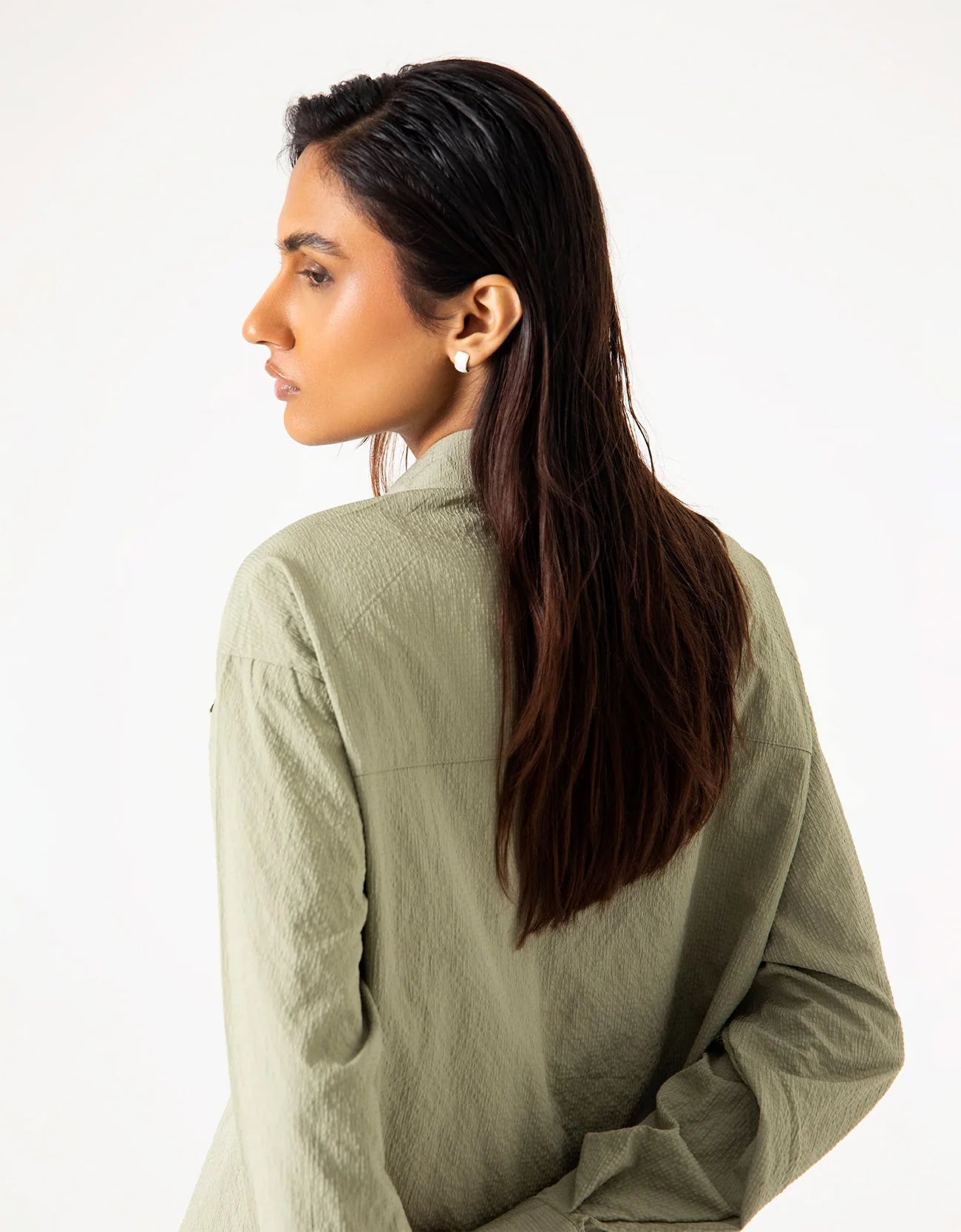 PATCH POCKET TEXTURED BUTTON DOWN SHIRT