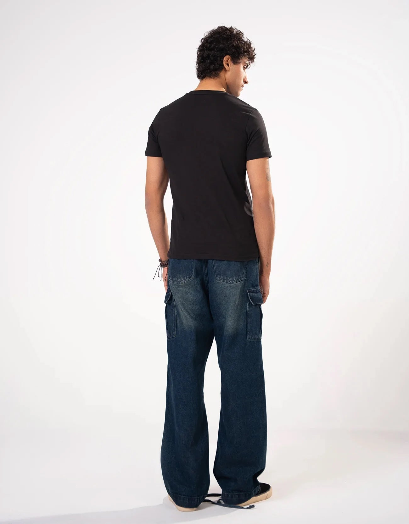 PATCH POCKET CREW NECK TEE