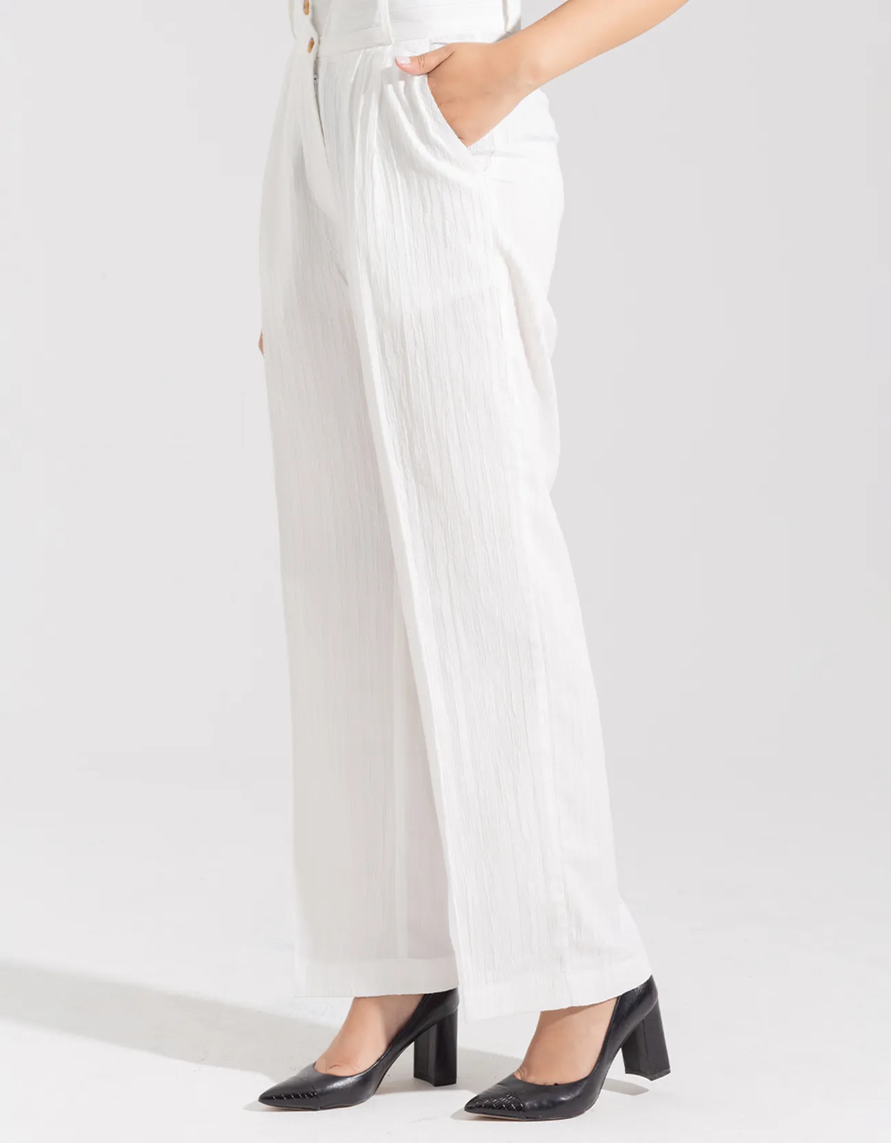 TEXTURED WIDE LEG PANTS