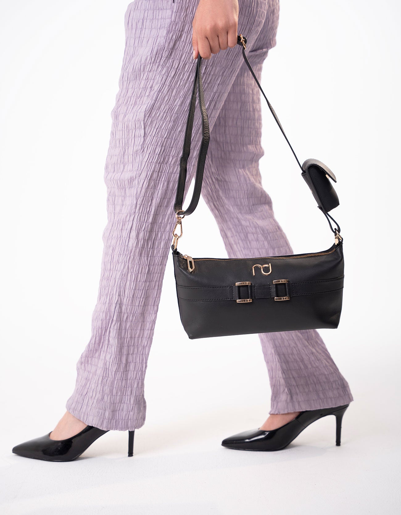 CLASSIC LEATHER CROSS BODY BAG