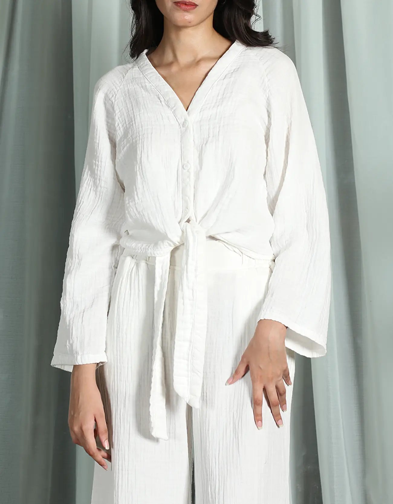 MUSLIN KNOTTED BUTTON UP TOP