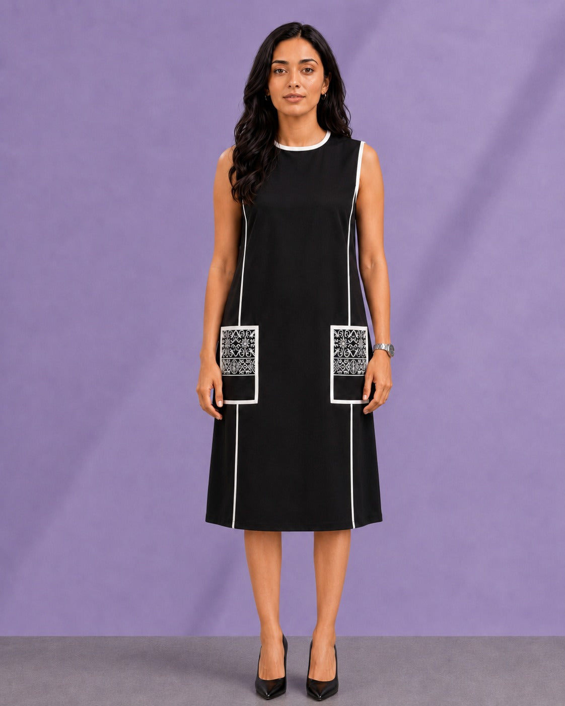 WOMEN SLEEVELESS PATCH POCKET DRESS