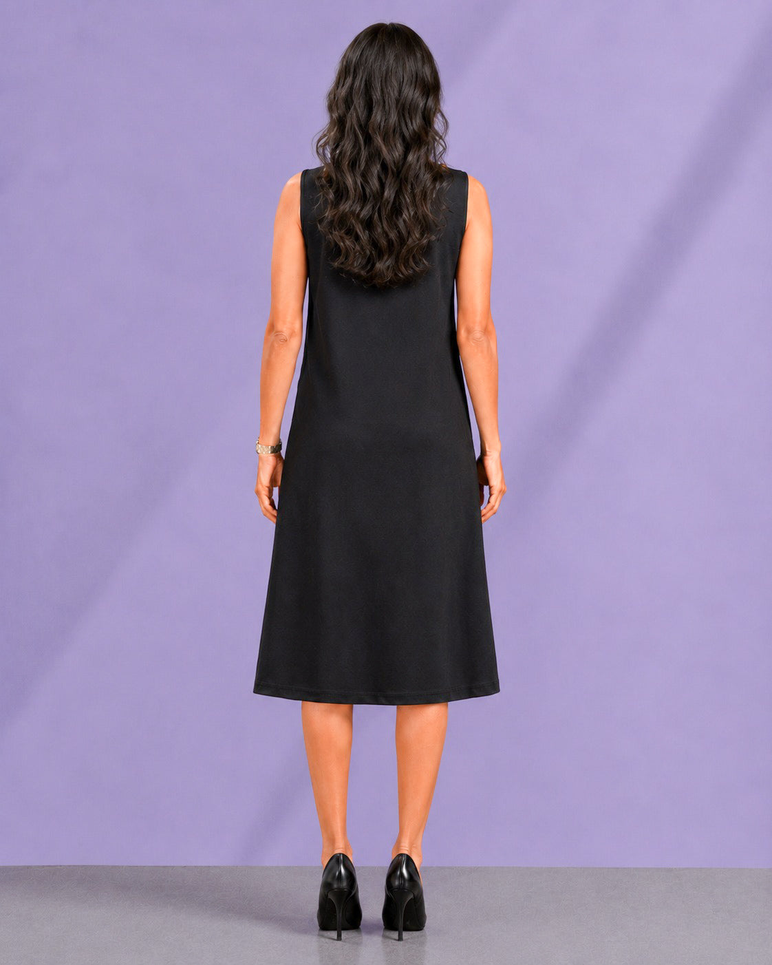 WOMEN SLEEVELESS PATCH POCKET DRESS