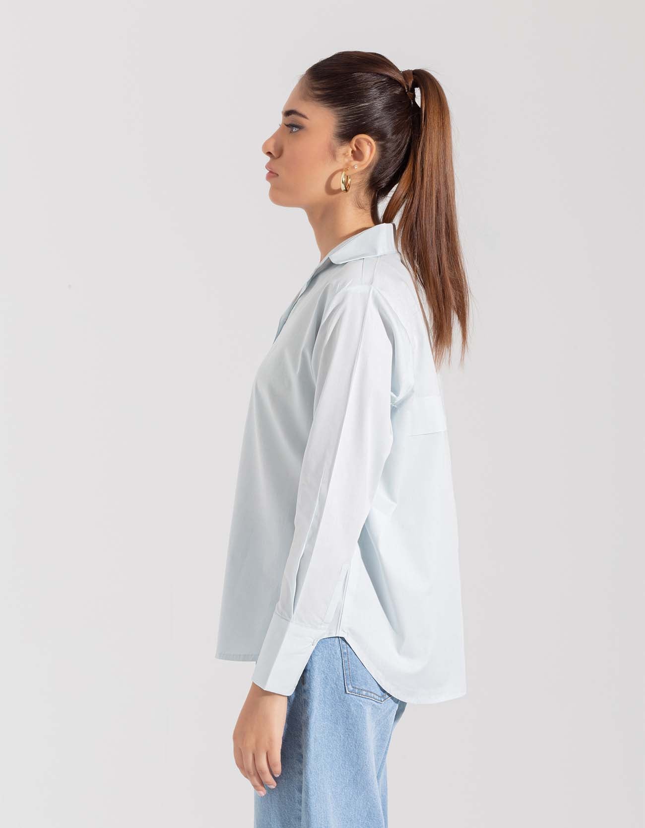 SHIRT WITH FOLDED BACK YOKE