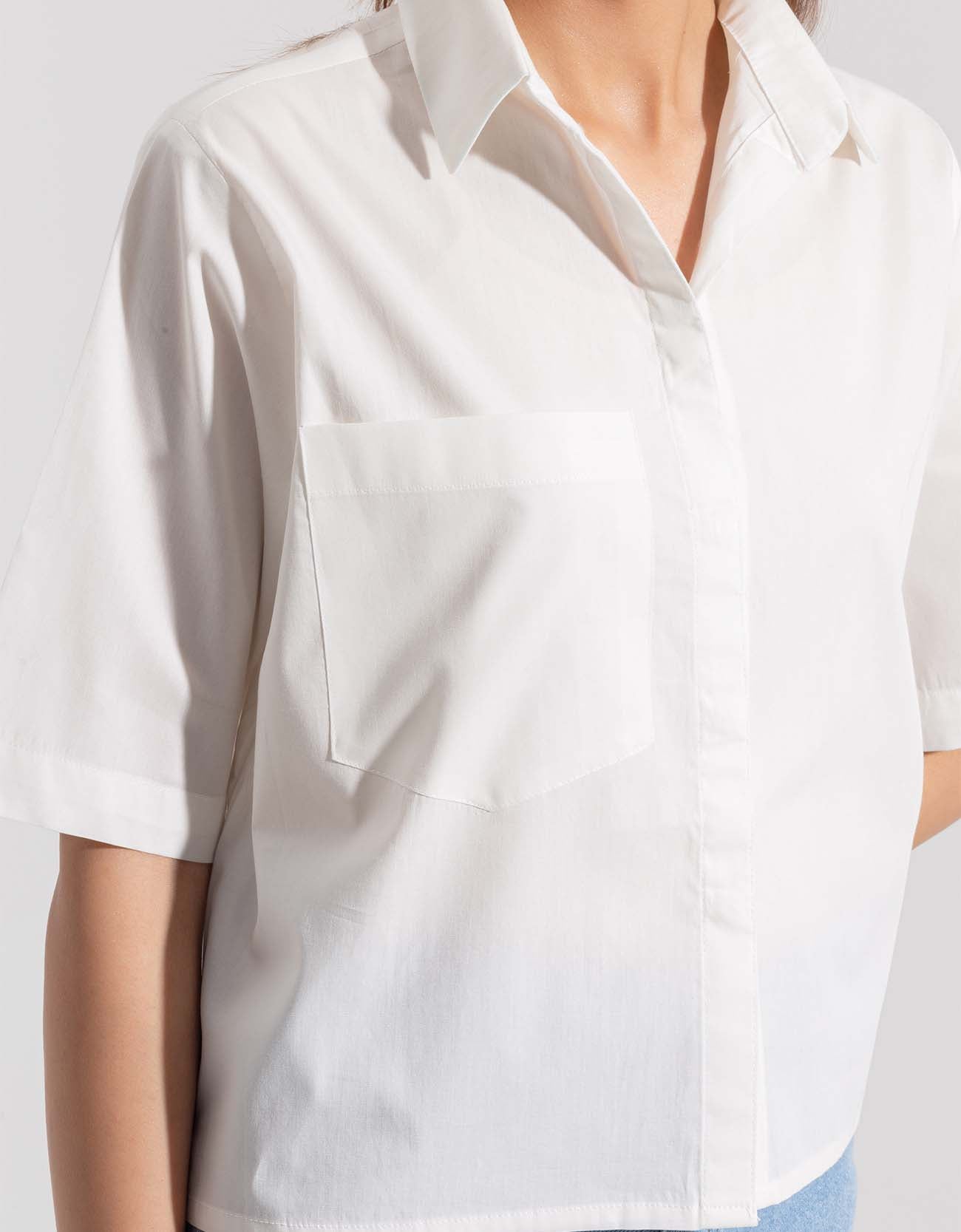 CROPPED PATCH POCKET SHIRT