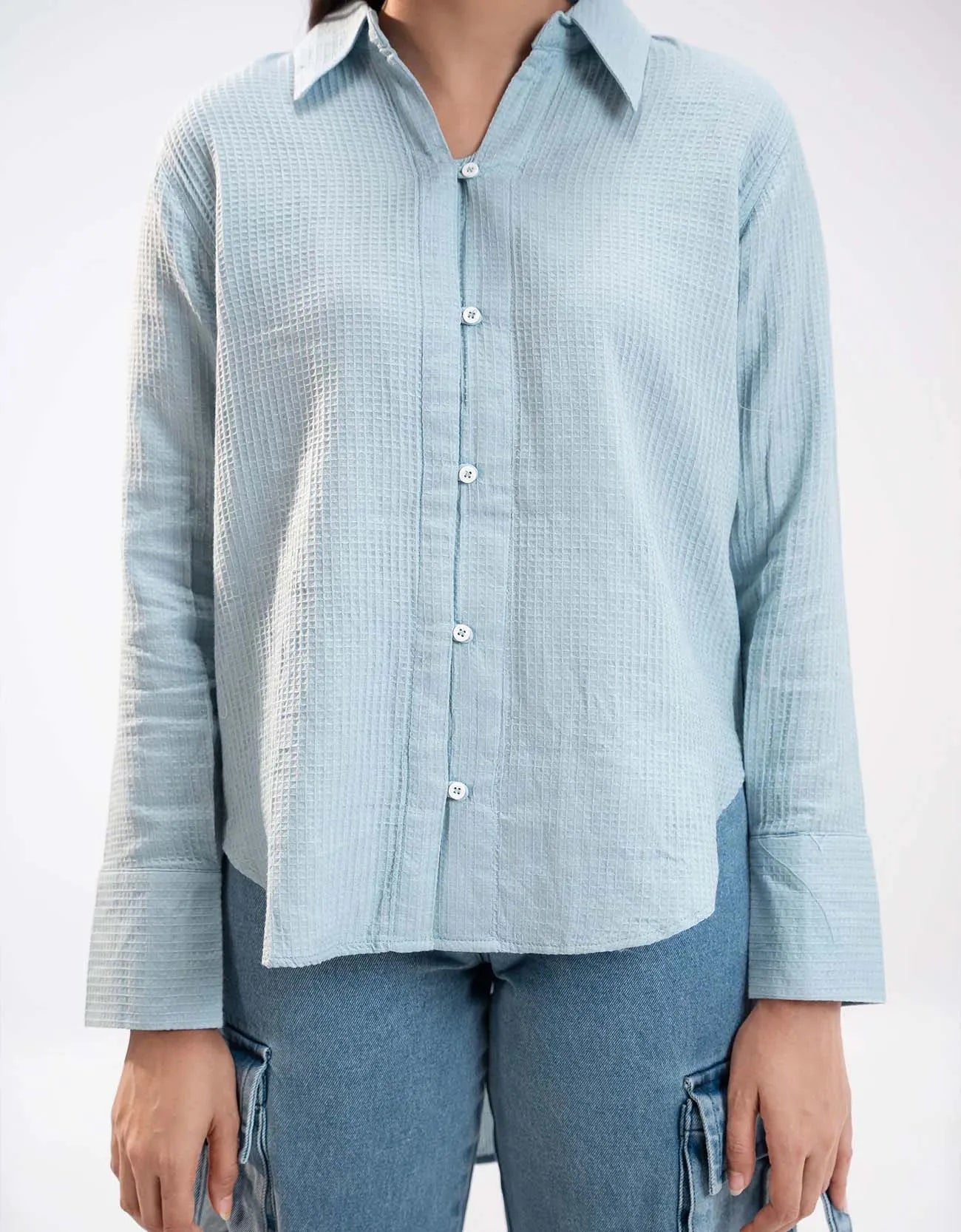 TEXTURED BUTTON DOWN SHIRT