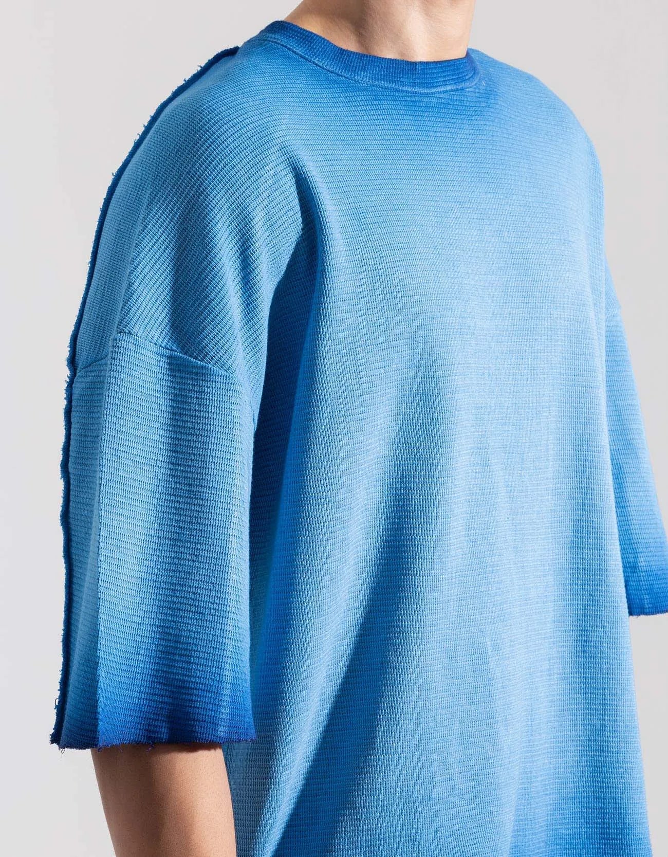 TEXTURED TIE-DYE T-SHIRT