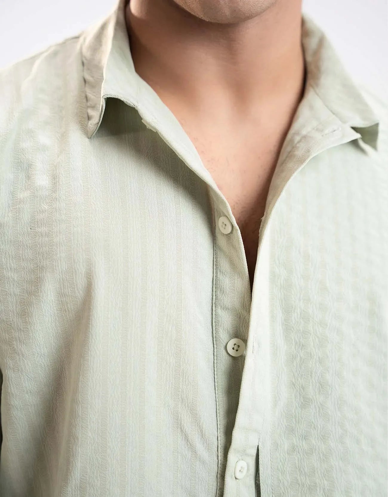 MEN’S BUTTON DOWN SHIRT WITH FLAP POCKET