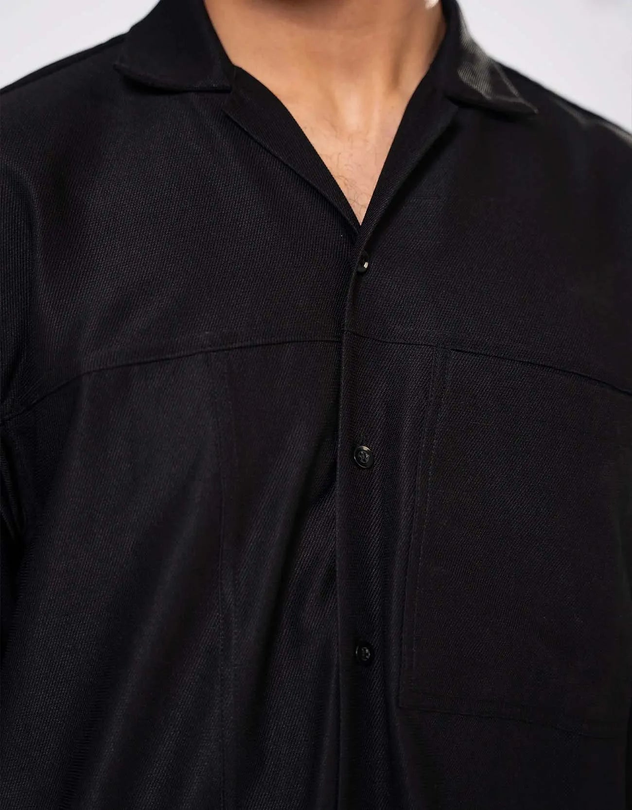 TEXTURED BUTTON DOWN SHIRT