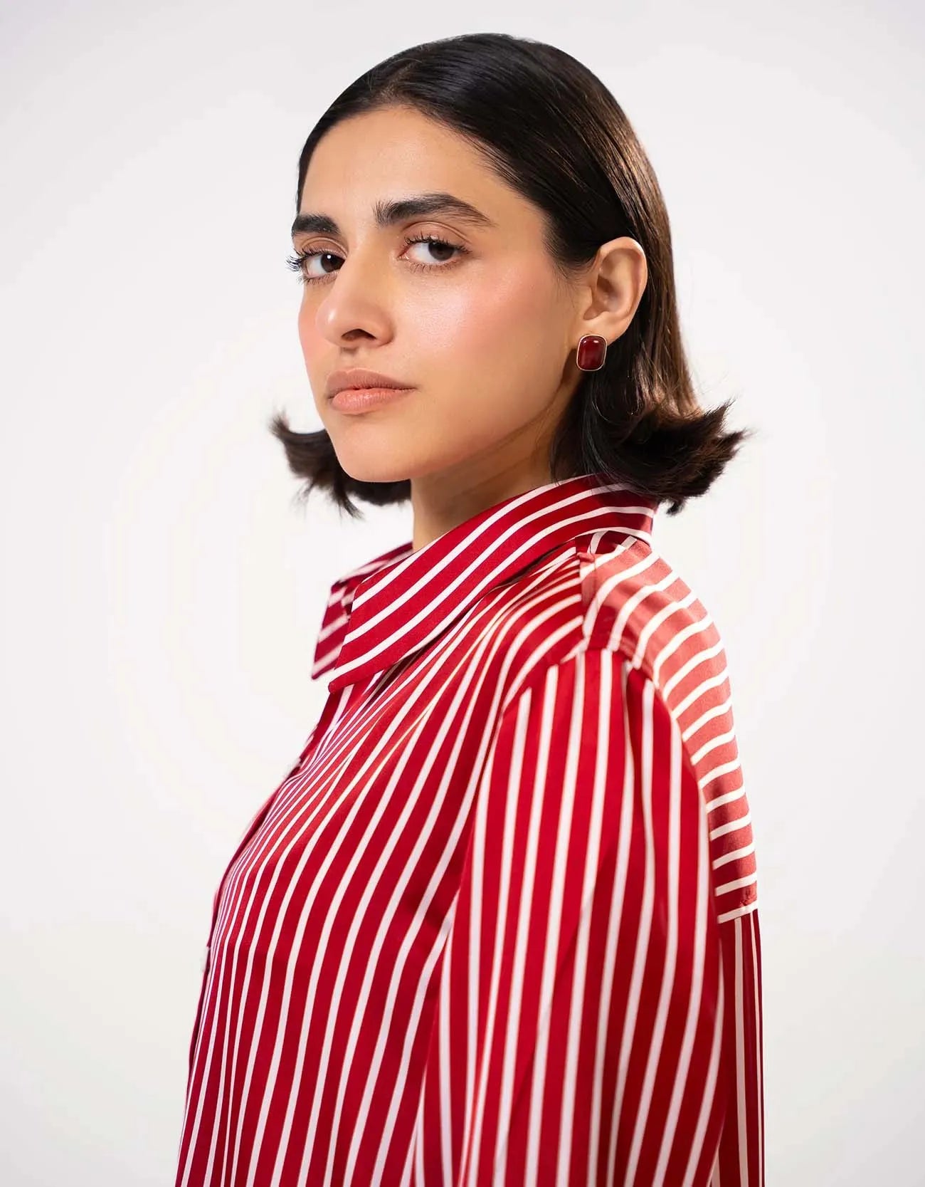 STRIPED BUTTON DOWN SHIRT