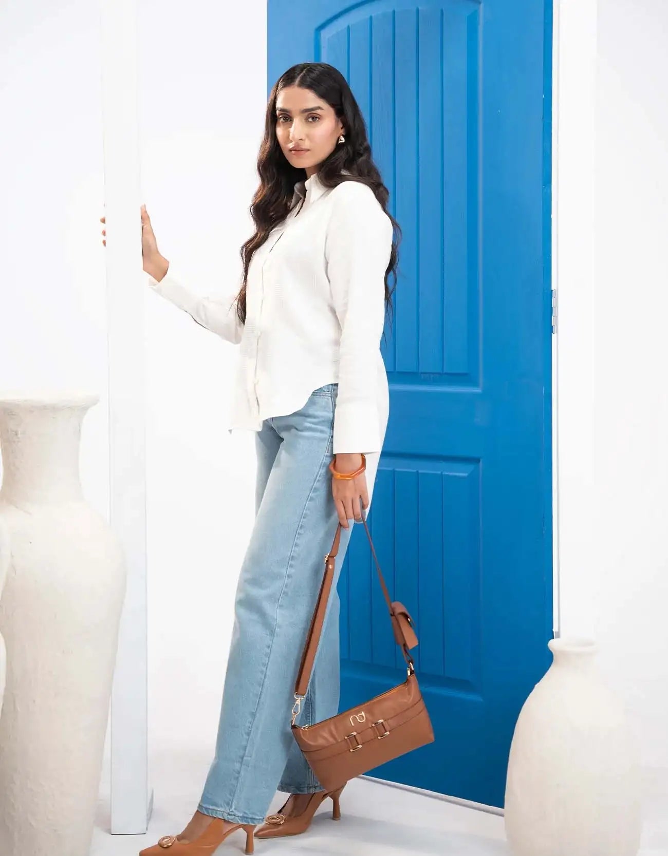 TEXTURED BUTTON DOWN SHIRT