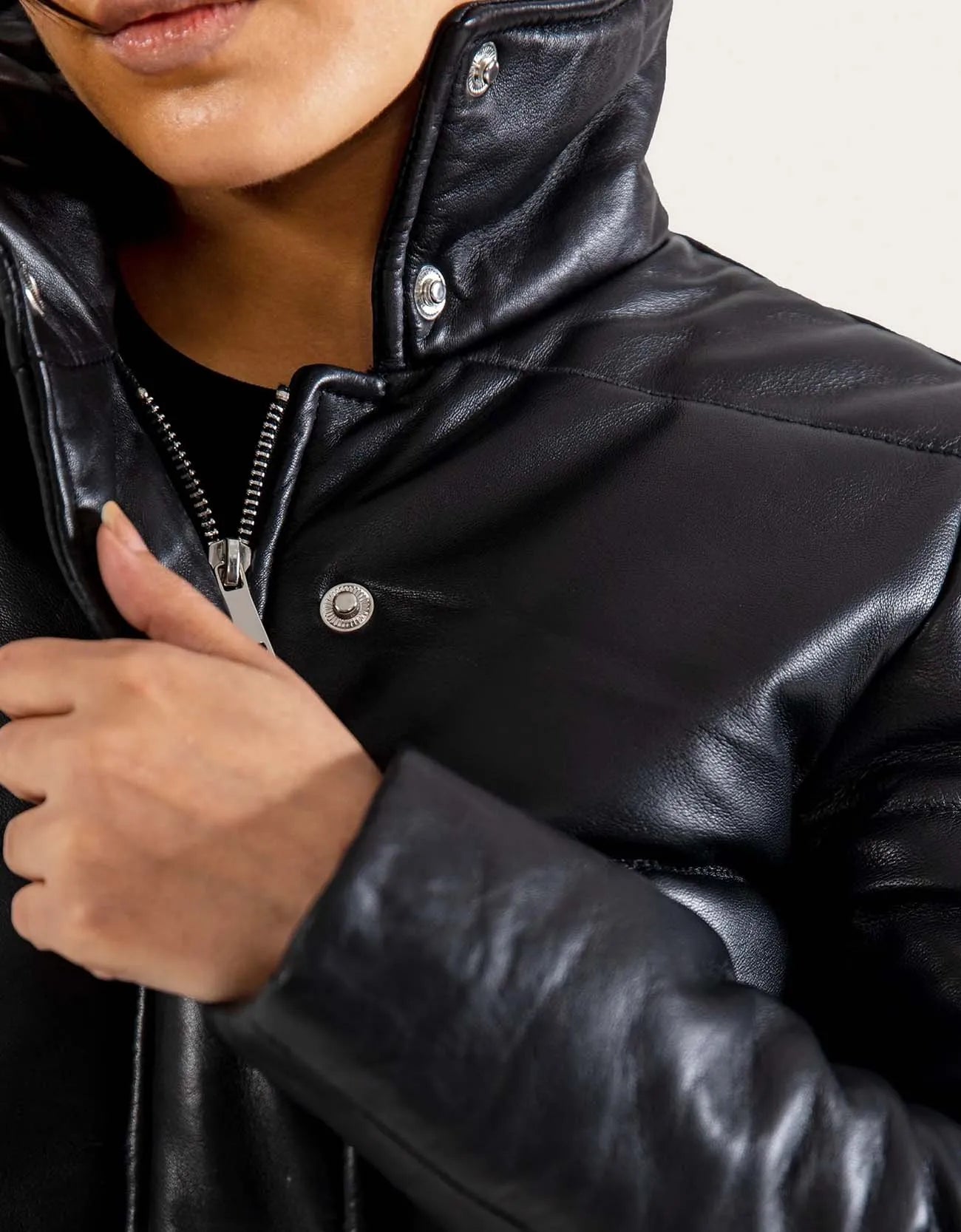 CROPPED LEATHER JACKET
