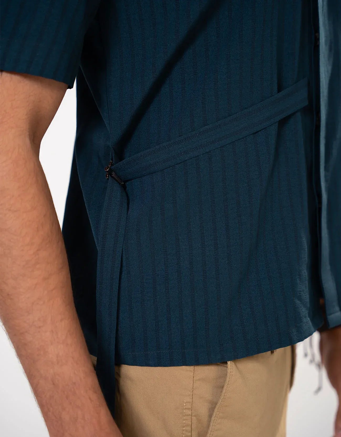 BOXY FIT CROSS OVER SHIRT