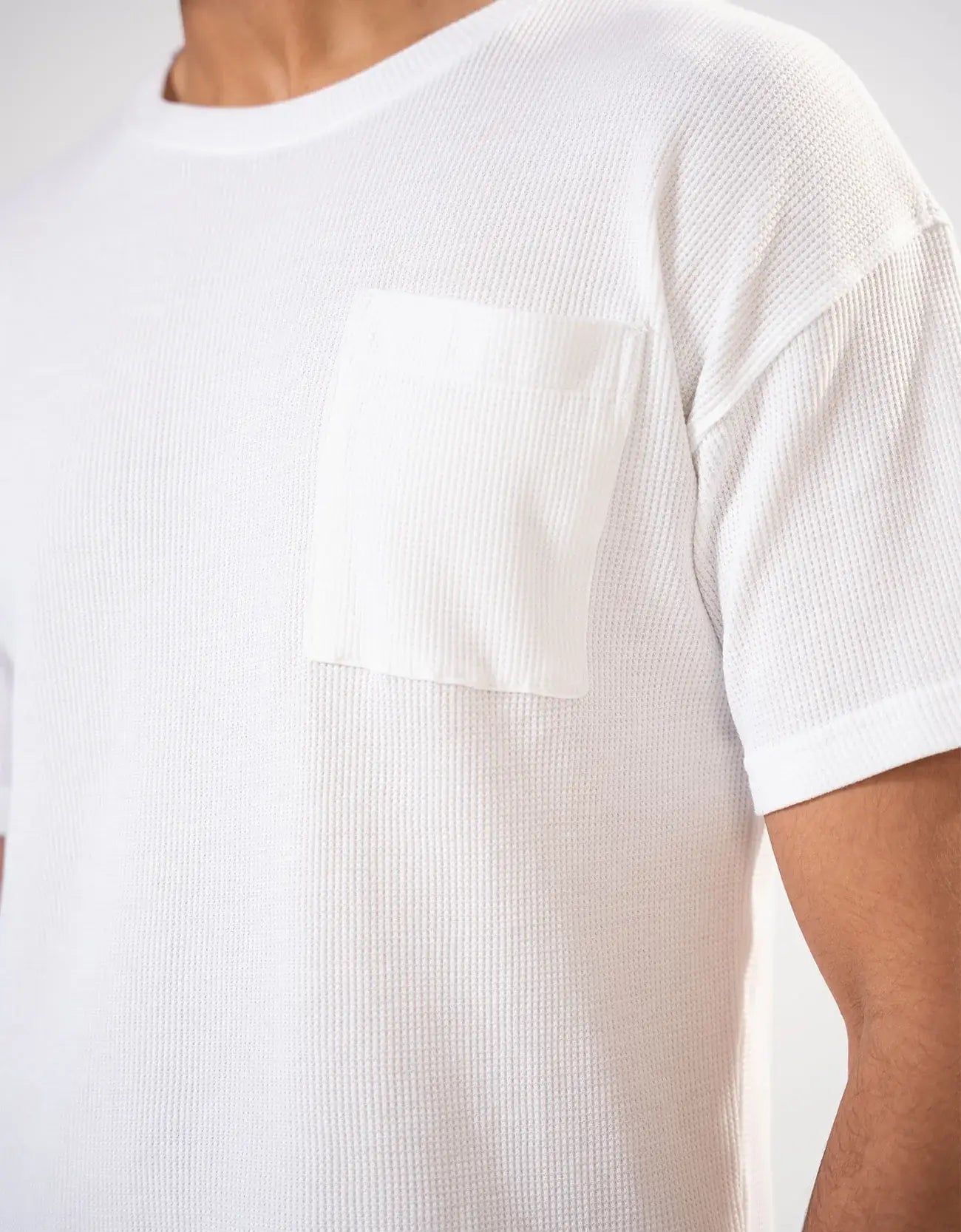 DROP SHOULDER CHEST POCKET TEE