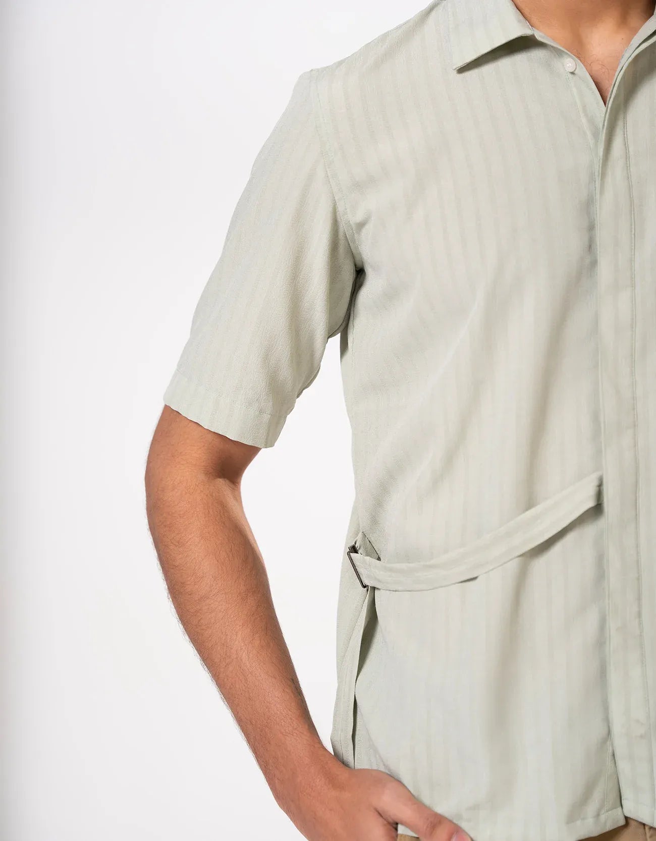 BOXY FIT CROSS OVER SHIRT