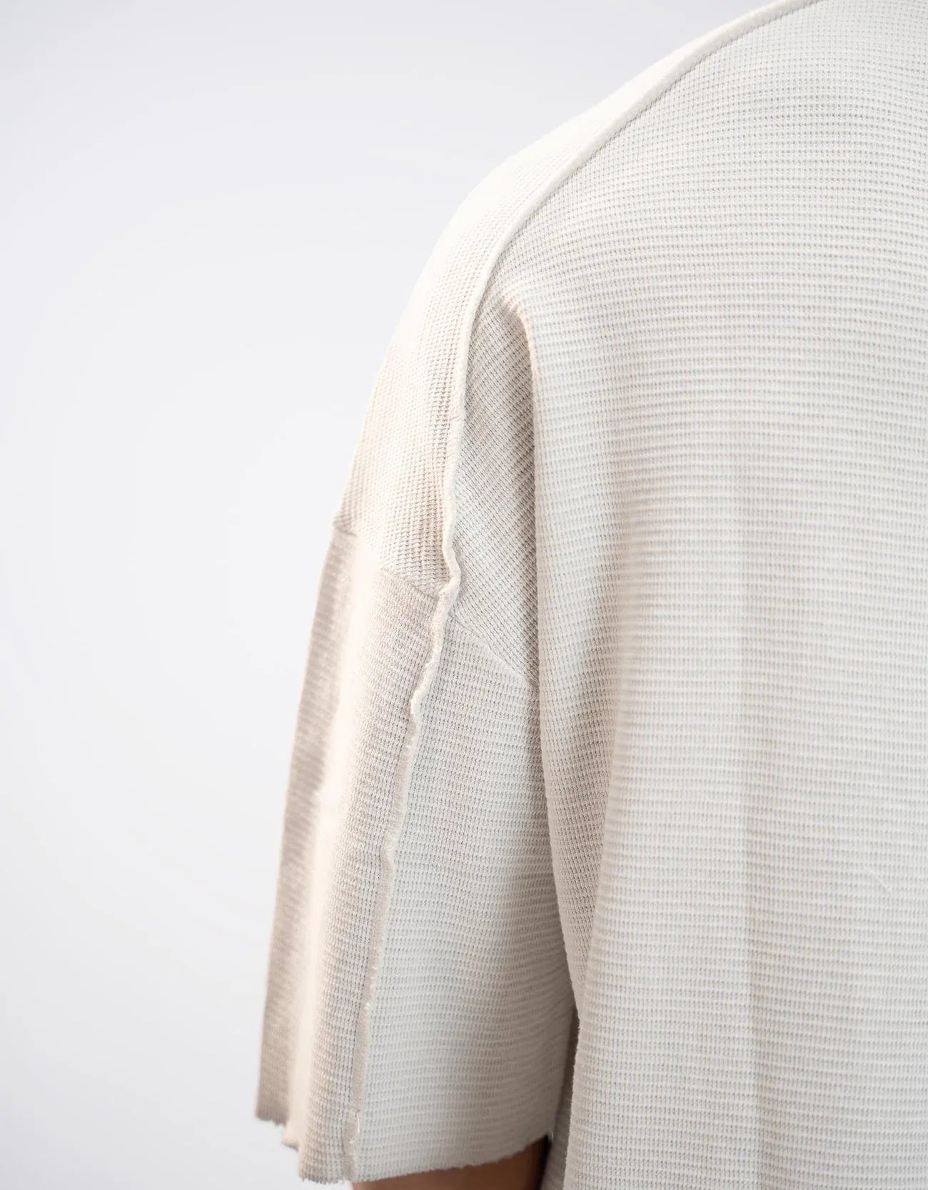 TEXTURED TIE-DYE T-SHIRT