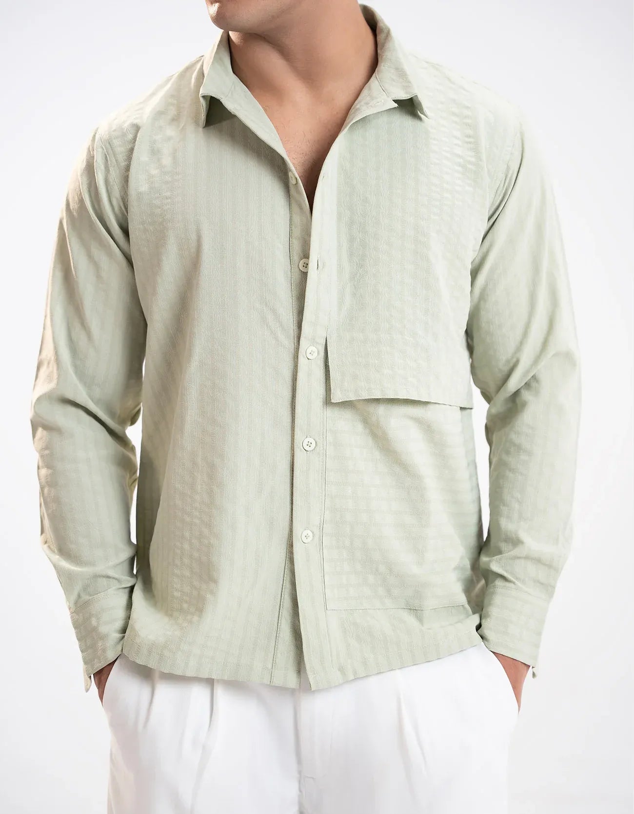 MEN’S BUTTON DOWN SHIRT WITH FLAP POCKET
