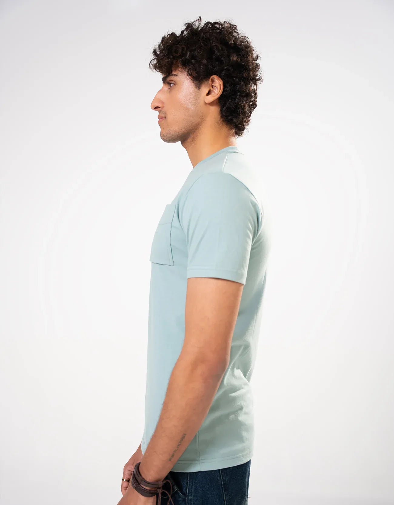 PATCH POCKET CREW NECK TEE