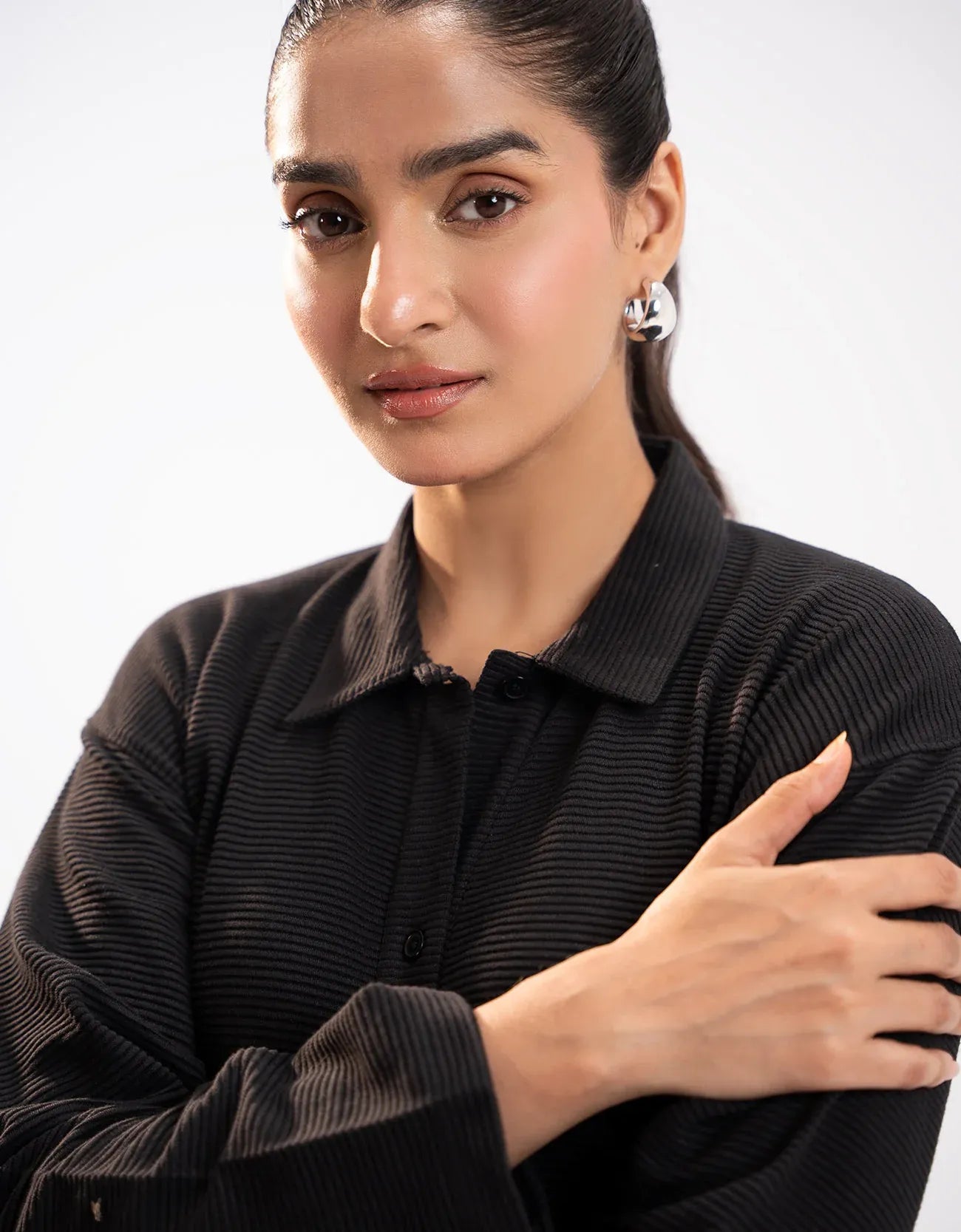 TEXTURED BUTTON DOWN SHIRT