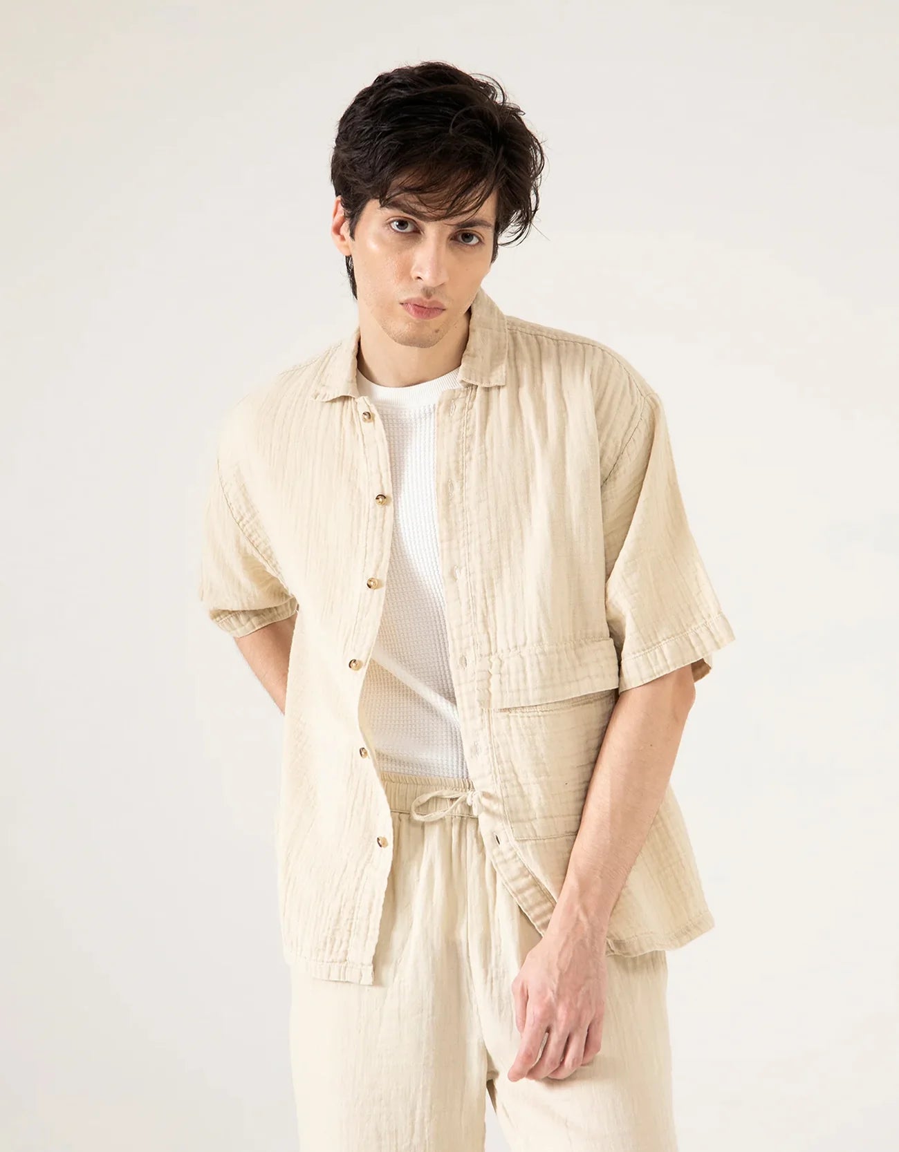 MUSLIN OVERSIZED PATCH POCKET OVERSHIRT