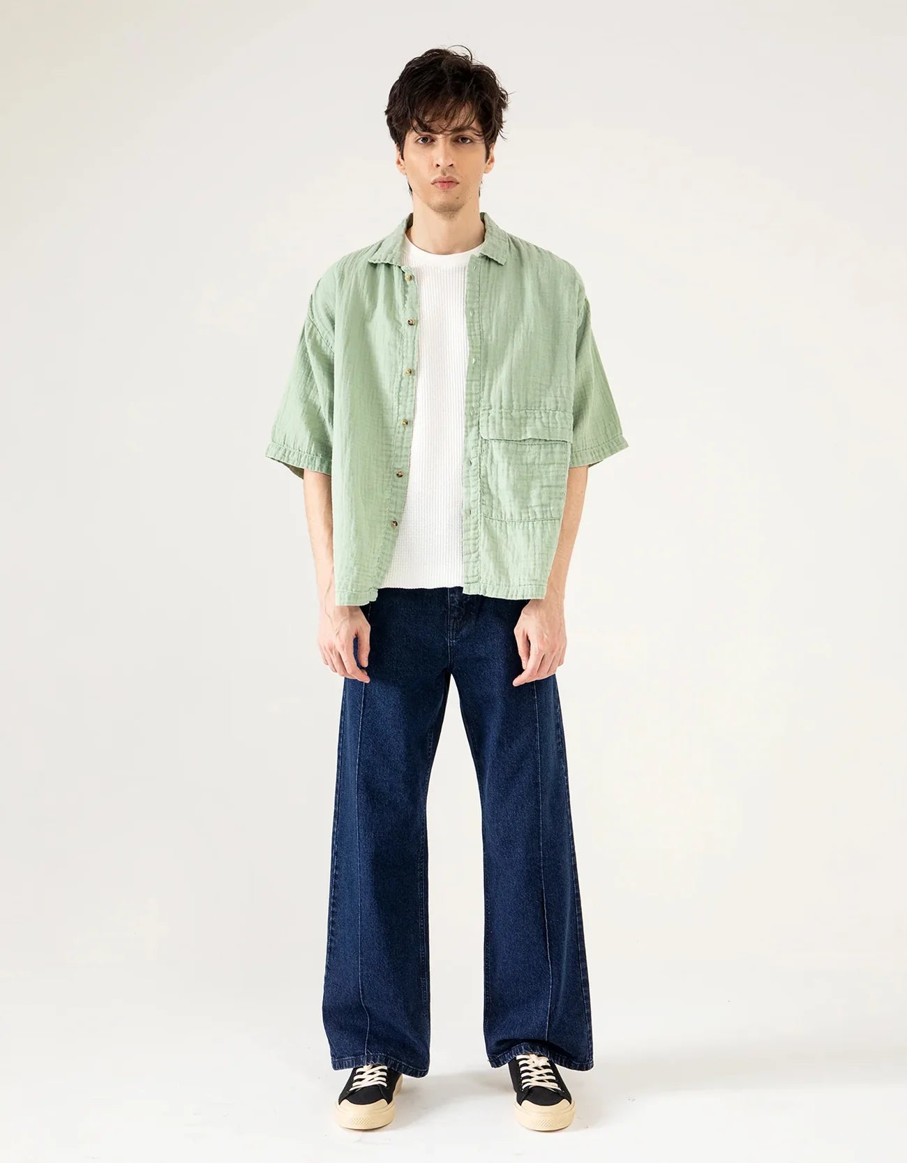 MUSLIN OVERSIZED PATCH POCKET OVERSHIRT