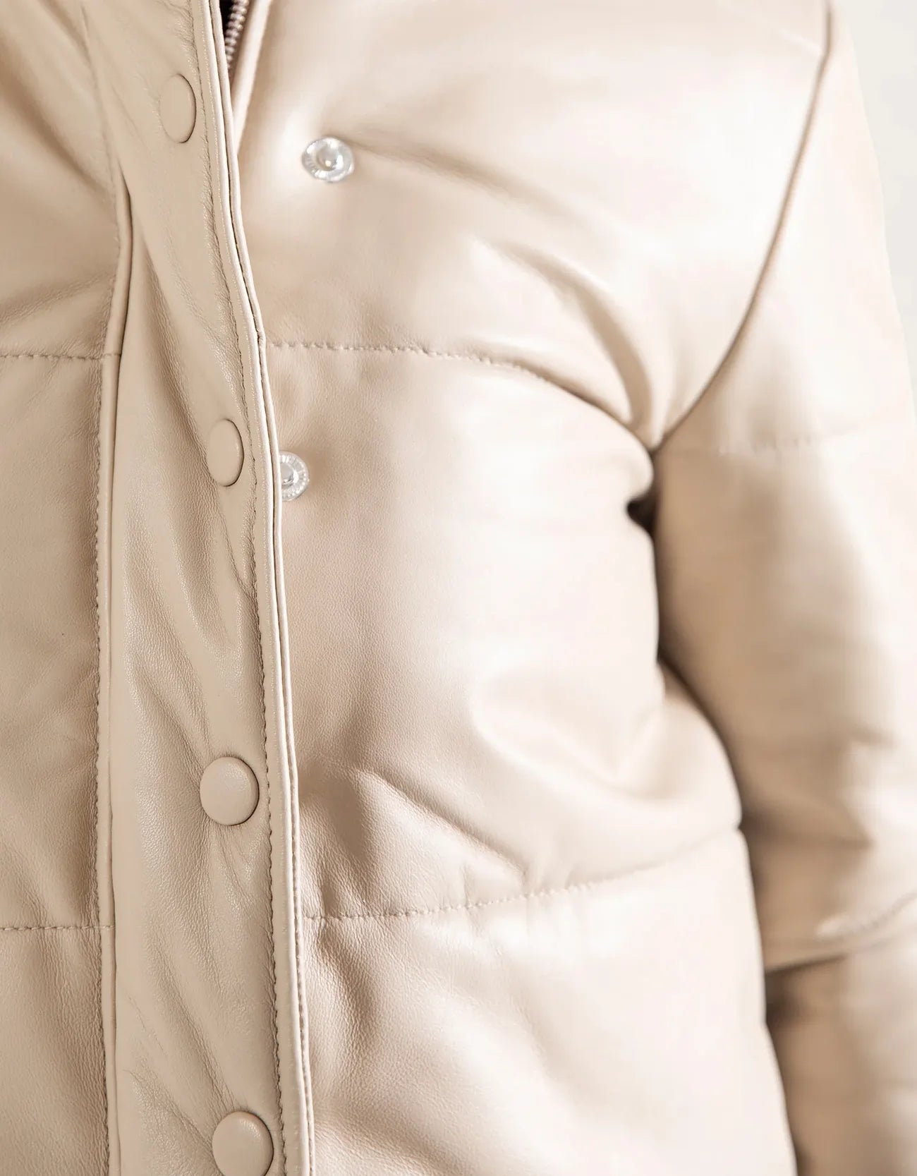 CROPPED LEATHER JACKET