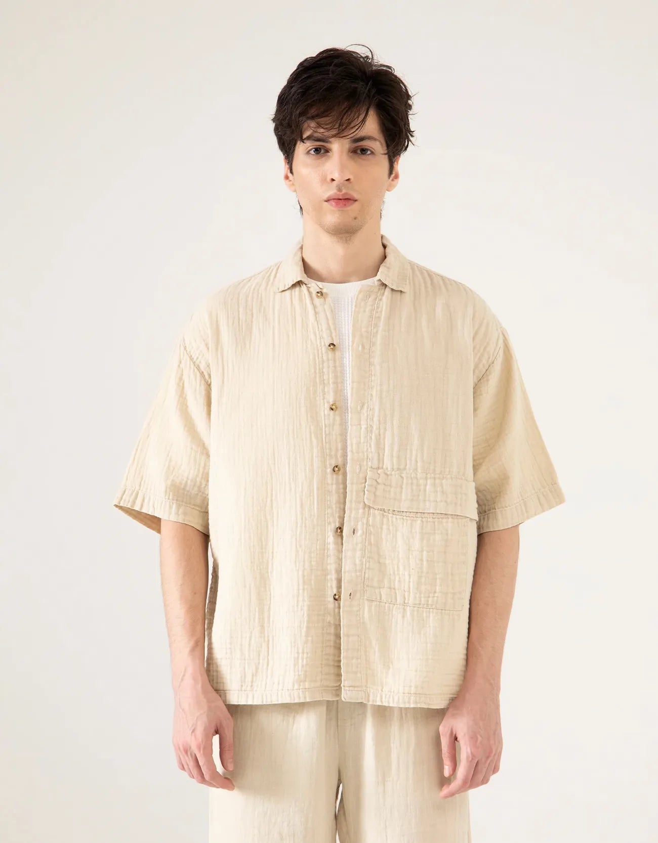 MUSLIN OVERSIZED PATCH POCKET OVERSHIRT