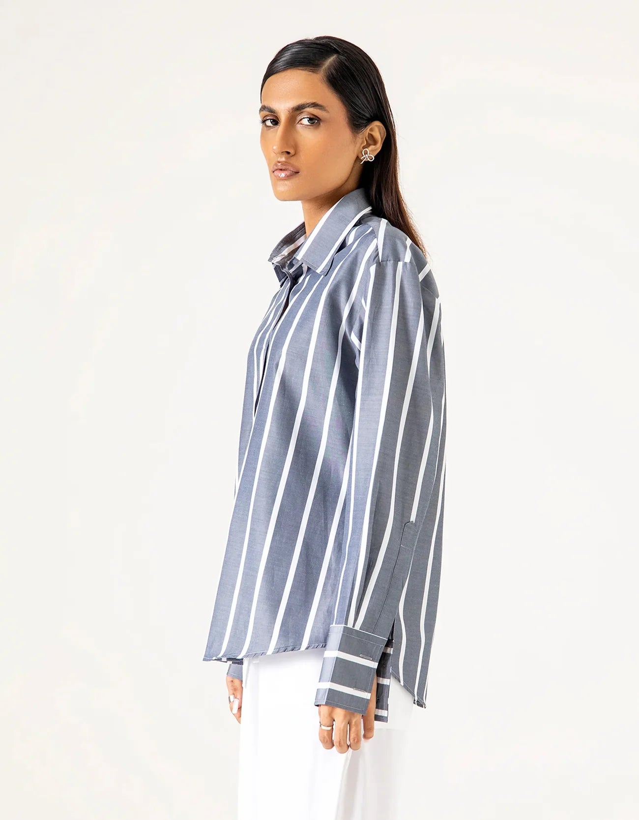 STRIPPED BUTTON DOWN SHIRT