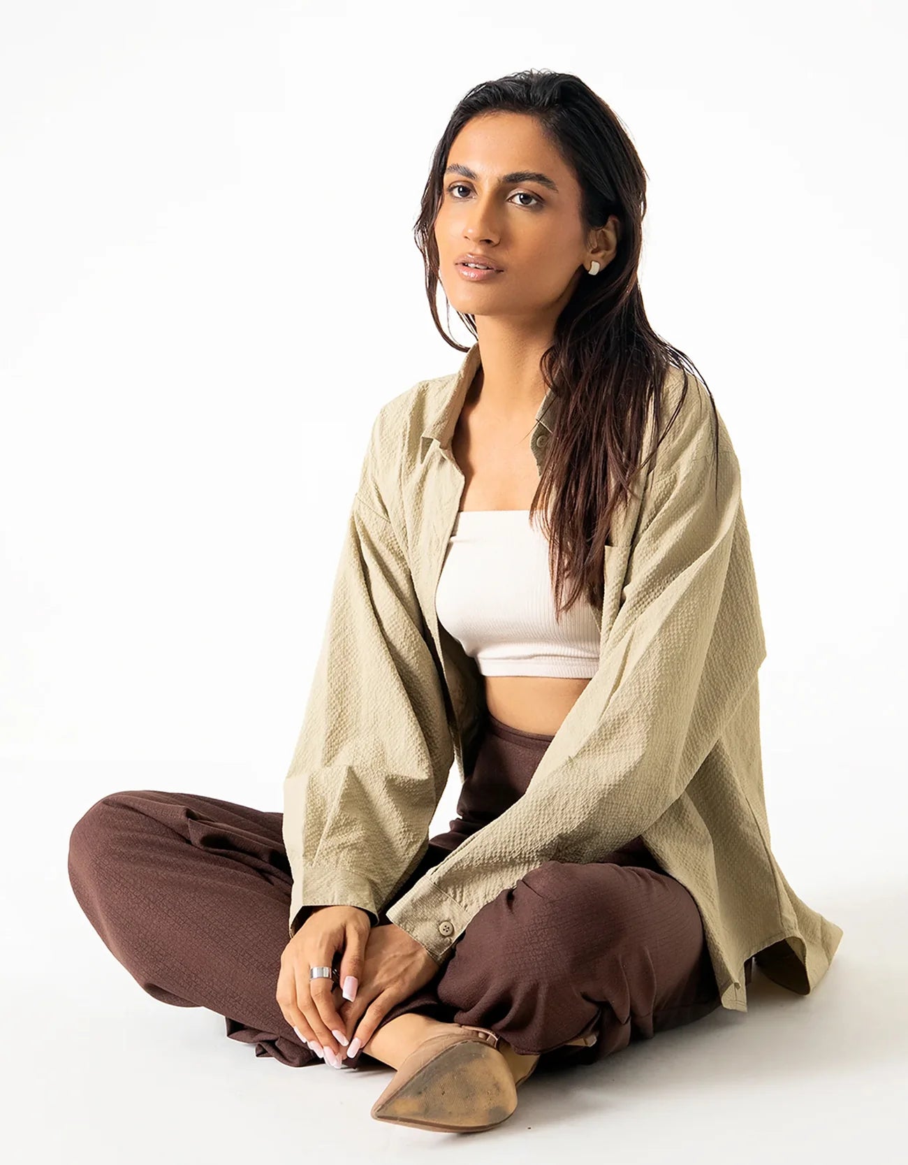 PATCH POCKET TEXTURED BUTTON DOWN SHIRT