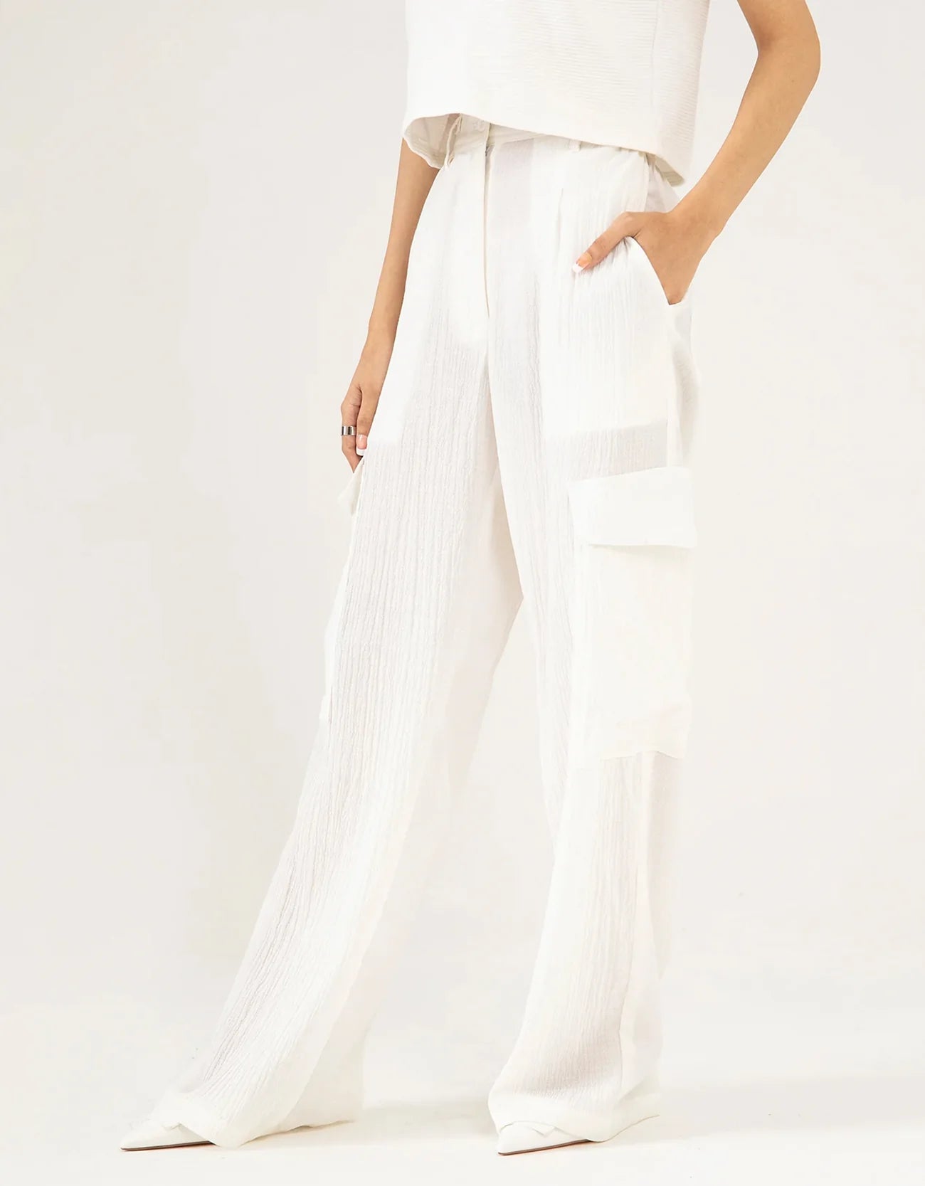 TEXTURED CARGO WIDELEG PANTS