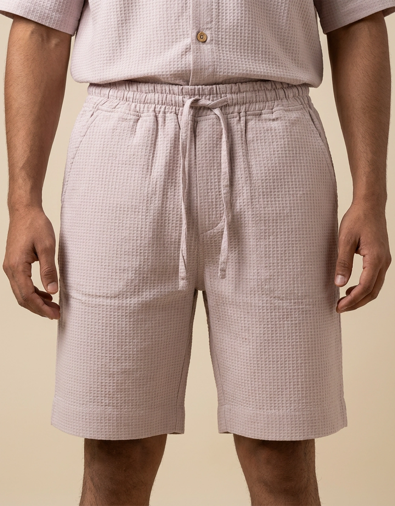 WAFFLE TEXTURED MEN'S SHORTS
