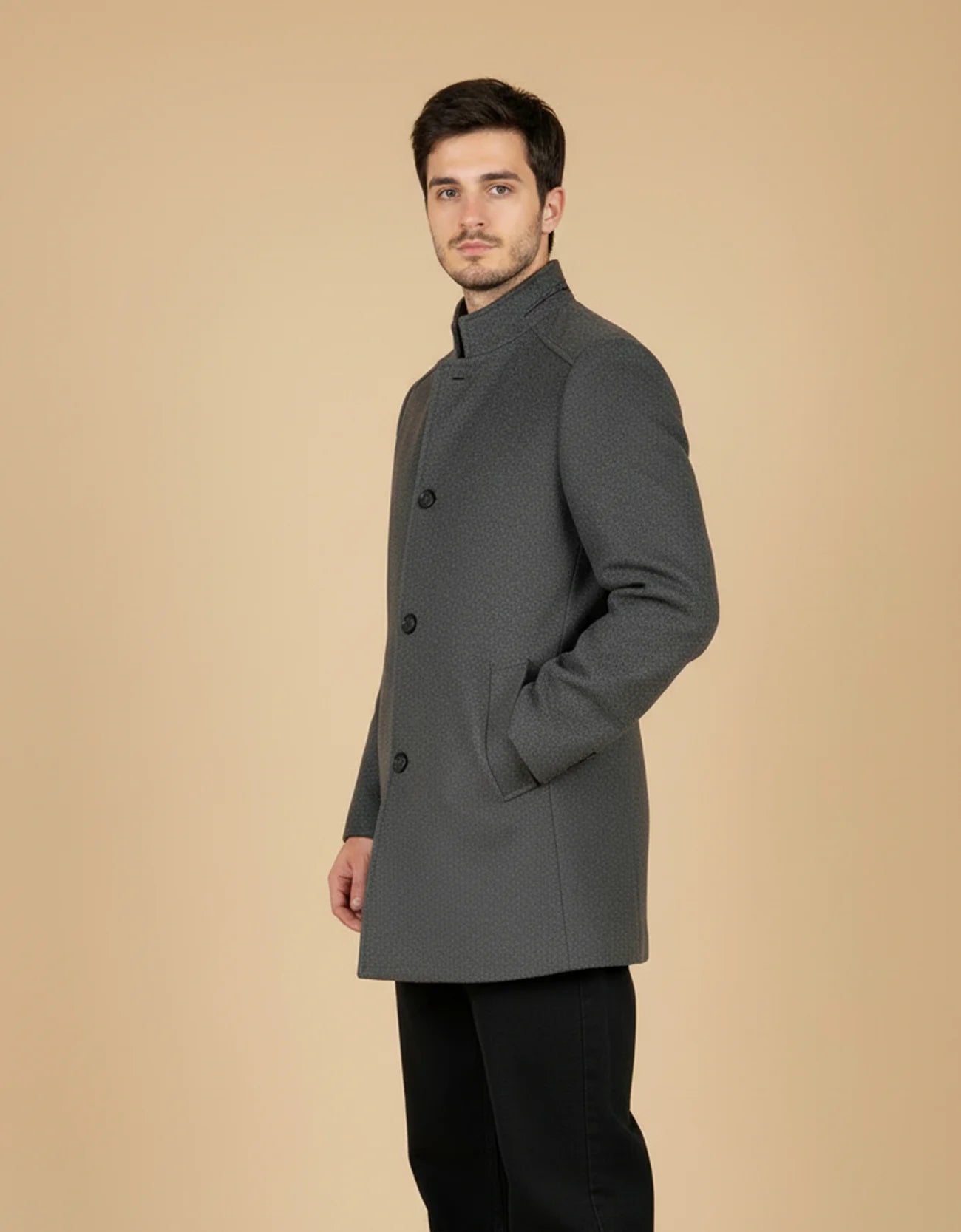 TAILORED WOOLEN OVERCOAT