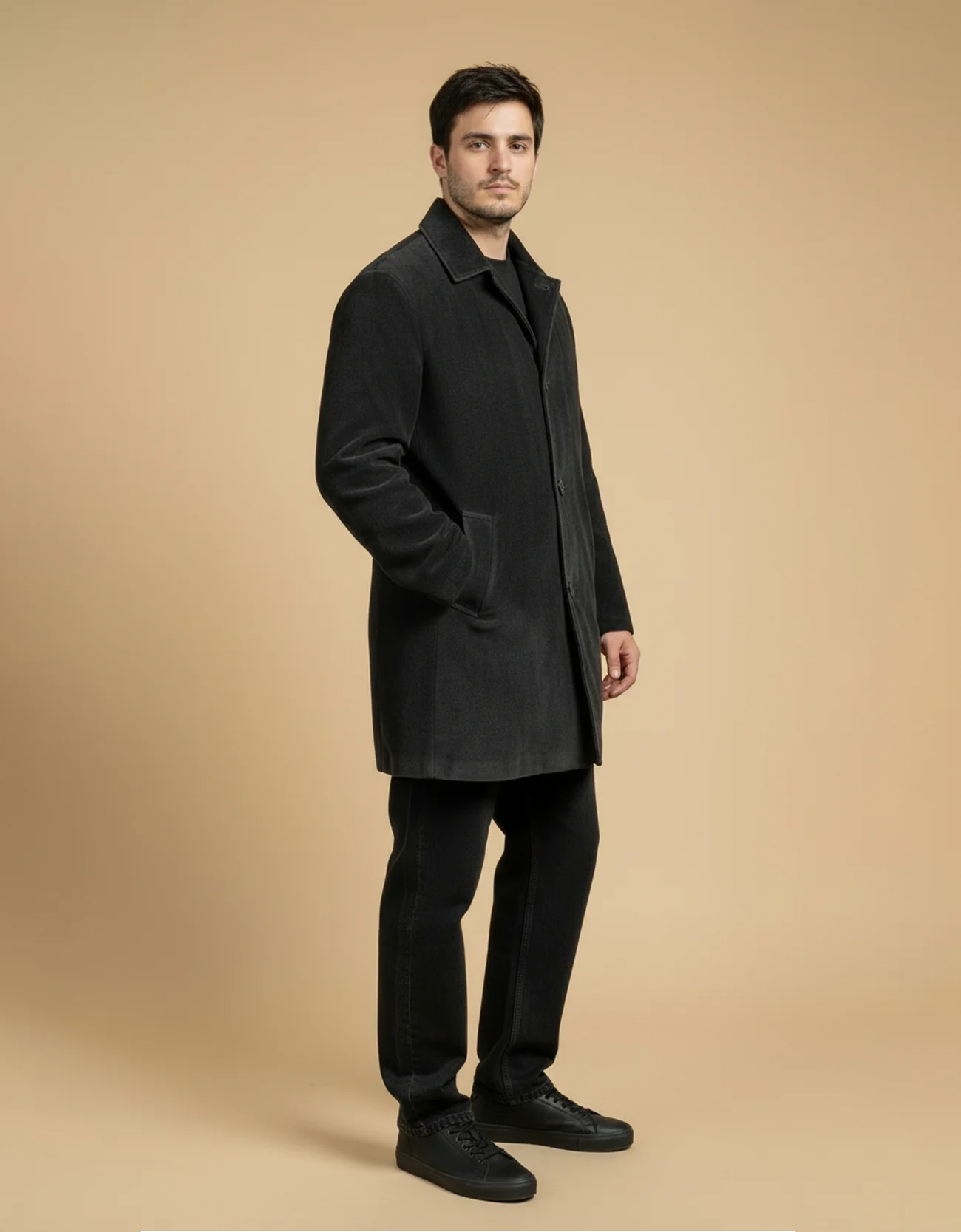 NOIR OVERCOAT